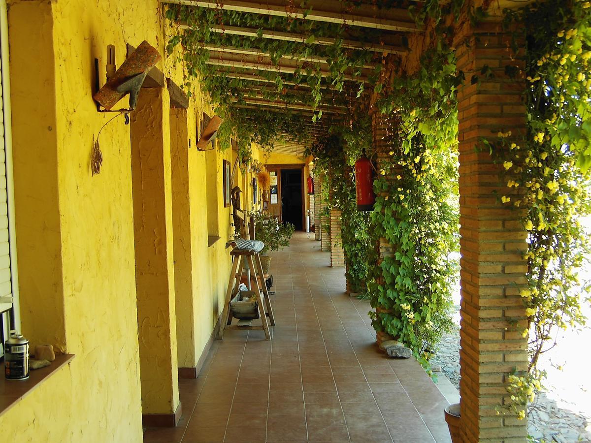 Hotel Rural La Cimbarra Aldeaquemada Kültér fotó